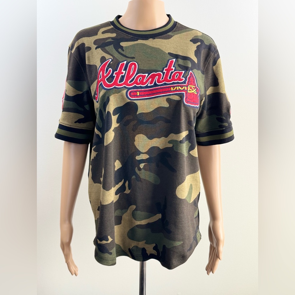 Pro Standard Atlanta Braves MLB Embroidered Patch Logo Camo Shirt Unisex Size XS